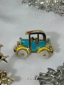 40 pc lot Vintage Antique Lot of Rhinestone 1950's 60's Brooches, & More