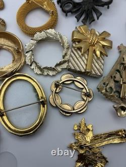 41 Piece Brooch Pin Lot Vintage Gold Signed/Unsigned 2 Missing Stones Reseller