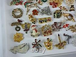 55 Vintage CHRISTMAS Holiday Jewelry Lot Brooches Pins Trees Rhinestone Wreath