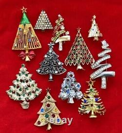 92 Vintage Modern Christmas Brooch Lot Tree Wreath Bells Weiss ART Tancer Hedy