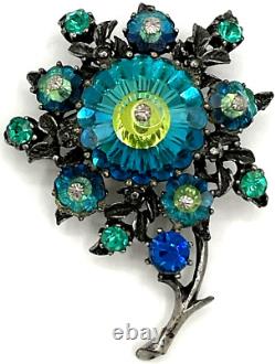 Beautiful Vintage Weiss Flower Brooch Pin Blue Rivoli Rhinestone Signed
