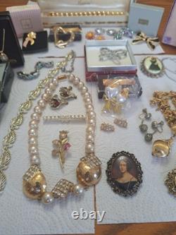 Brooches, Necklaces, Earrings and Bracelets Vintage Lot Some Signed 39 Pieces