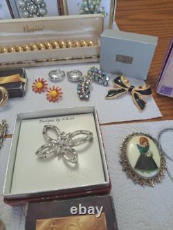Brooches, Necklaces, Earrings and Bracelets Vintage Lot Some Signed 39 Pieces