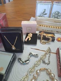 Brooches, Necklaces, Earrings and Bracelets Vintage Lot Some Signed 39 Pieces