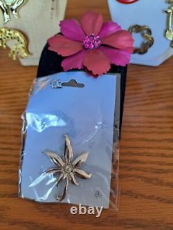 Brooches Vintage Varies Unique Designs & Styles 30 Brooches In This Grouping