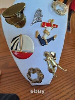 Brooches Vintage Varies Unique Designs & Styles 30 Brooches In This Grouping