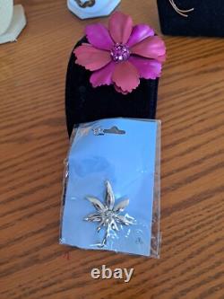 Brooches Vintage Varies Unique Designs & Styles 30 Brooches In This Grouping