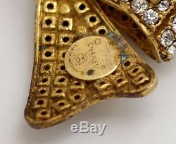 CHANEL Bow Ribbon Rhinestone Brooch Gold Tone Pin Vintage Crystal v1299