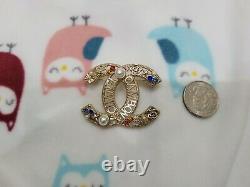 CHANEL Pale Gold Plated CC Logos Vintage Pearl Rhinestone Brooch Pin Multi-Color