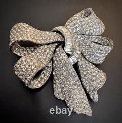 CINER Vintage High-End Huge Pave and Baguette Crystal Ribbon/Bow Pin, Signed! A+