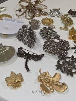 Costume Jewelry Brooch Pin Lot 1.22 lbs Mixed Assortment Vintage Rhinestone