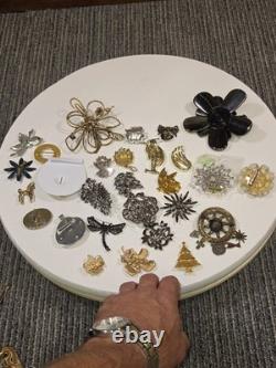 Costume Jewelry Brooch Pin Lot 1.22 lbs Mixed Assortment Vintage Rhinestone