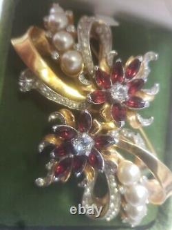 Elegant Vintage Coro Duette Brooch/Fur Clip. Sterling Gold Pearls Rhinestones