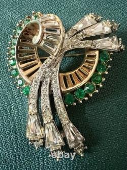 Fabulous Retro Deco Rhinestones Brooch Unsigned Exquisite Piece