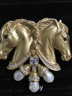 Fabulous Vintage Elizabeth Taylor For Avon Tandem Double Horse Heads Huge Brooch