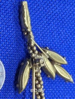 Fabulous Weiss Retro Flower Brooch