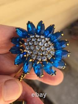 Fabulous Weiss Retro Flower Brooch