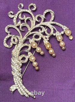 Gorgeous Large Vintage Coro Pave Rhinestone & Pearl Baroque Bouquet Brooch 4