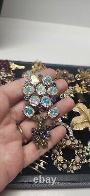 Gorgeous Vintage Goldtone And Silvertone Rhinestone Brooch Lot 38 Pieces