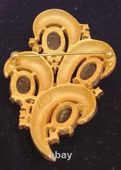 Gorgeous Vintage Trifari L'Orient Enamel Rhinestone Cabachon Brooch VINTAGE