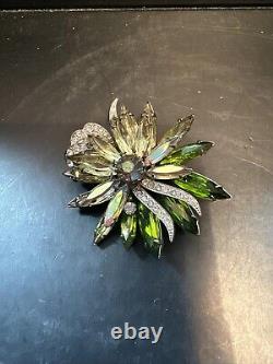 Green Ab Mini-ruffle Unsigned Vintage Navettes Brooch