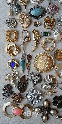 Huge Lot Of Vintage Jewelry ALL BROOCHES Wearable And In Great Shape Rhinestones