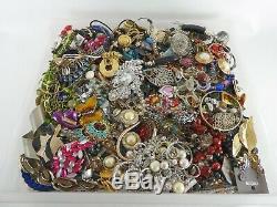 Huge Vintage Now Jewelry Lot Costume Rhinestone Bracelet Brooch Necklace 20LBS C