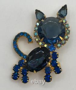 Juliana D&E Vintage Cat Brooch Blue & AB Rhinestones Gold Tone READ