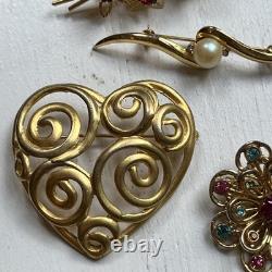 Lot 16 Vintage Brooches 1928 Carolee AK Austria Coro Germany Dorlan Czech Avon