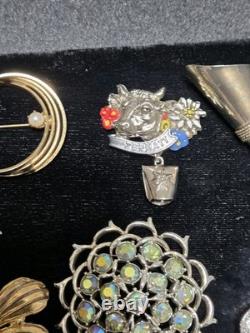 Lot of 25 Vintage Jewelry Brooches Most Signed Cerrito Krement And More