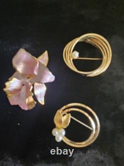 Lot of 25 Vintage Jewelry Brooches Most Signed Cerrito Krement And More