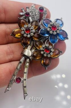Pennino Vintage Silver Tone Rhinestone Glass Point Petals Flower Brooch Pin