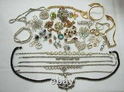 Pretty Vintage Lot Of Gorgeous Glitzy Rhinestone Jewelry Necklaces Pins & More