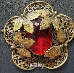 RARE! VINTAGE JOSEFF OF HOLLYWOOD RED CAB WithLEAVES OPEN WORK FILIGREE BROOCH PIN