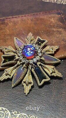 Rare Florenza Dragon's Breath Lavender Glass Rhinestone Gold Plated Brooch