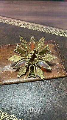 Rare Florenza Dragon's Breath Lavender Glass Rhinestone Gold Plated Brooch