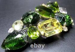 SCHREINER Gorgeous Green Inverted Rhinestone Signed Vintage Pin Brooch