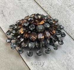 Schreiner Vintage Layered Smokey Gray Topaz Rhinestone Dome Brooch Pin READ