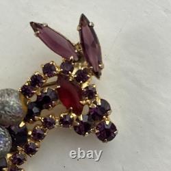 Unsigned Juliana D&E Purple Rhinestone Figural Brooch Art Glass Vintage