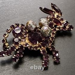 Unsigned Juliana D&E Purple Rhinestone Figural Brooch Art Glass Vintage