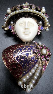 VINTAGE ITALY Signed Rhinestone Faux Pearl Carved Face Figural Vintage Brooch