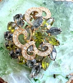 VINTAGE JULIANA DELIZZA ELSTER GREEN RHINESTONE FLOWER BROOCH 2 1/2 x 2