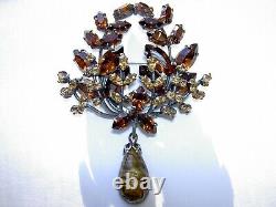 VTG Christian Dior Gripoix Art Glass Rhinestone Rare Dangle Wreath Brooch Pin