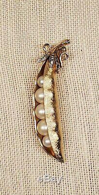 Vintage 1960's Signed CROWN TRIFARI PEA POD Pearls Pin Brooch Brushed Gold Tone
