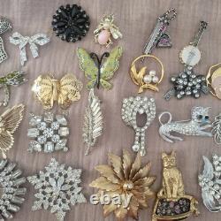 Vintage Brooch Lot Of 30 Monet Coventry