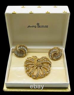 Vintage Crown Over T Trifari Gold Tone Glass Rhinestone Brooch Earring Set withBox