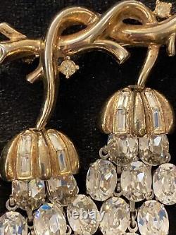 Vintage Crown Trifari Alfred Philippe Rhinestone Dangle Trembler Brooch Gold
