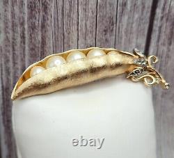 Vintage Crown Trifari Pea Pod Brooch Pin Alfred Philippe Faux Pearl & Rhinestone