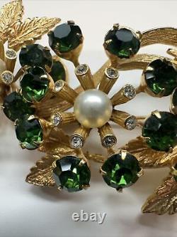 Vintage Eisenberg Ice Green Clear Rhinestones Pearls gold Tone pin brooch