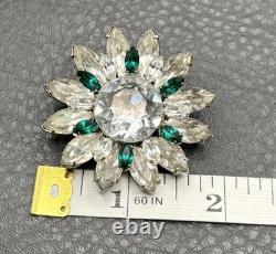 Vintage Emerald Green & Clear Crystal Rhinestone Flower Brooch Pin High End